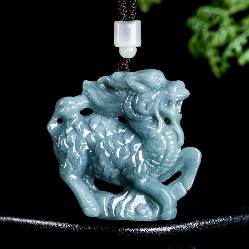 Necklace Pendant - Birmese Jadeiet Kylin hanger ketting gegraveerd