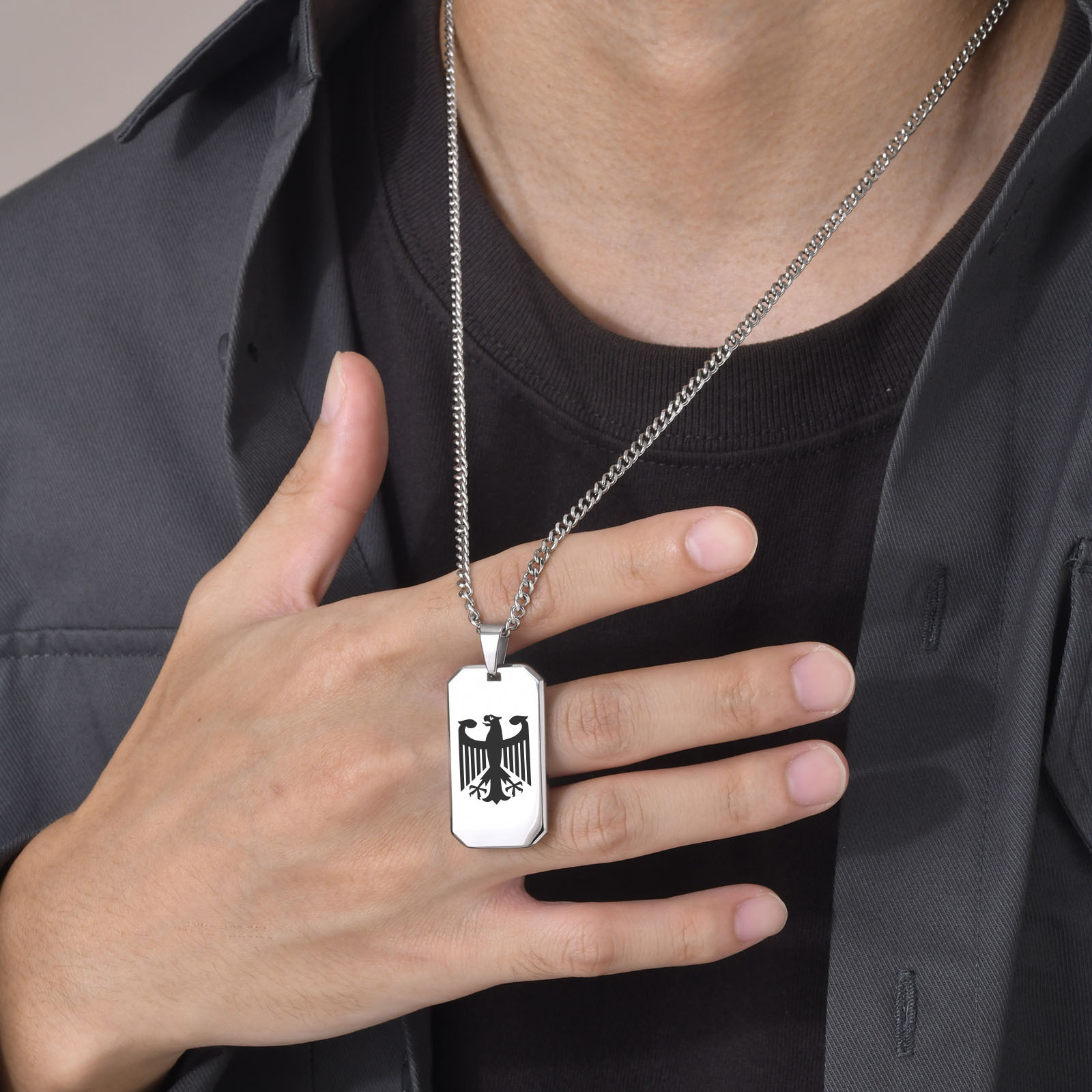 Duitse adelaar vierkante ketti - Mens Dog Tag Necklace recensie en prijs